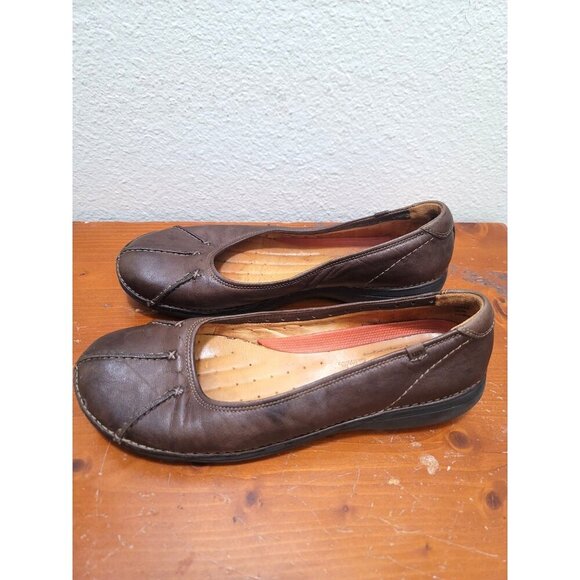 Clarks Unstructured Un Softwalk Brown Leather Slip-On Comfort Flats Women's Shoe - Picture 4 of 13